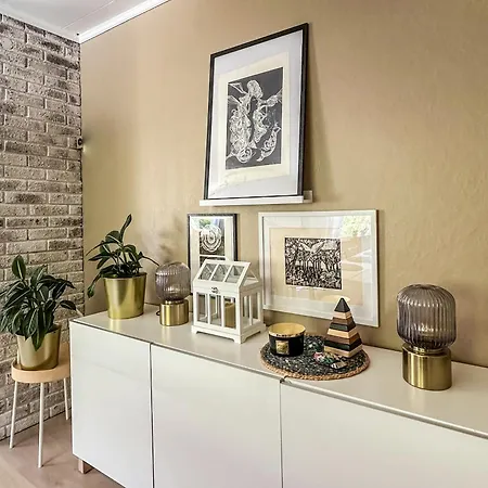 Scandinavian In Fjords Apartment